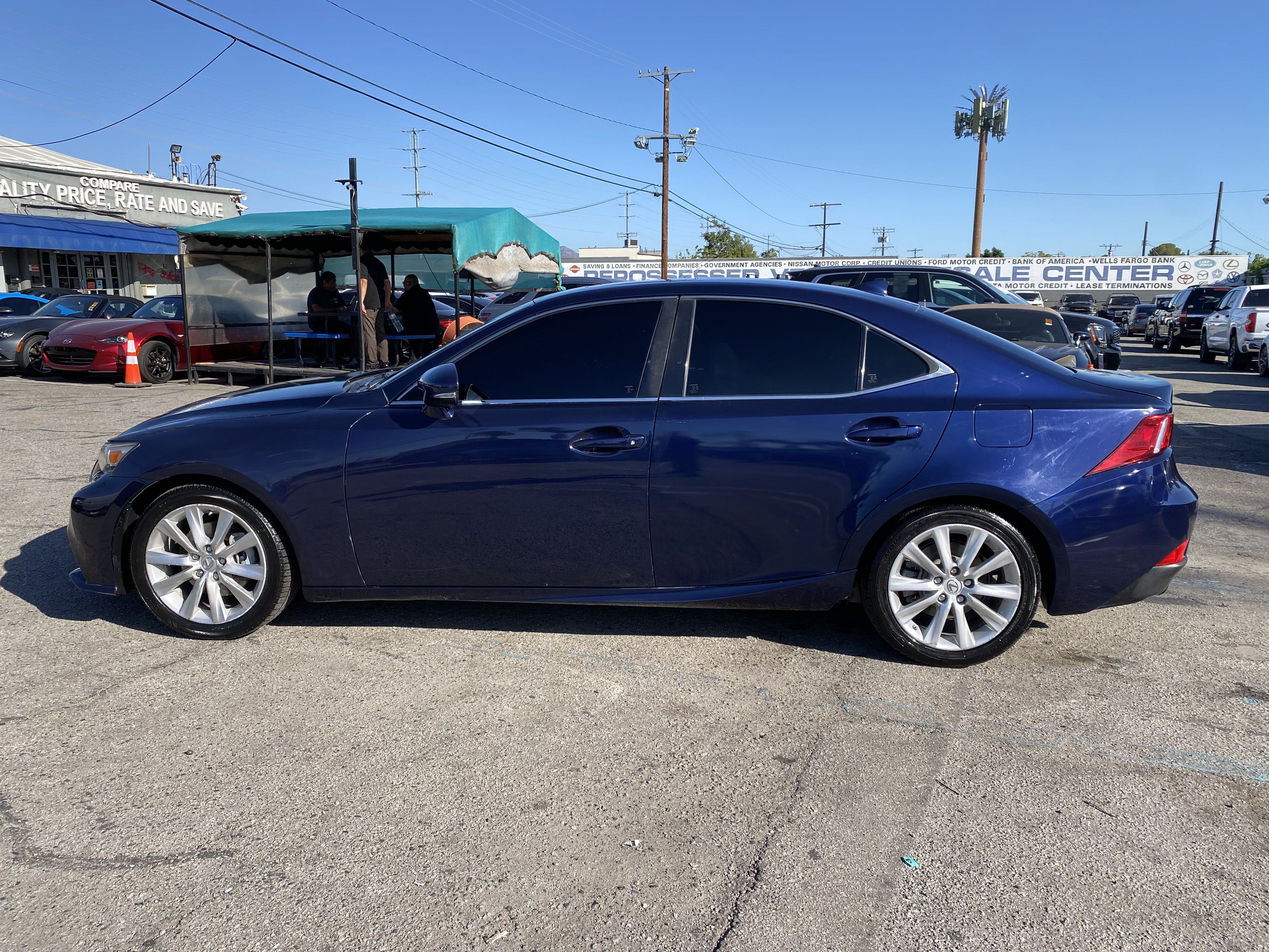 Used 2015 Lexus IS 250 RWD image 7