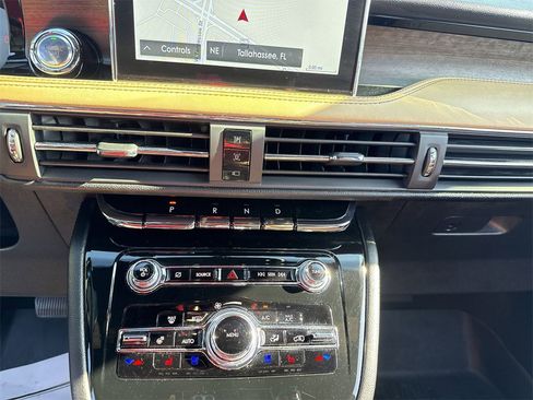 Used 2022 Lincoln Corsair Reserve w/ Equipment Group 201A image 20