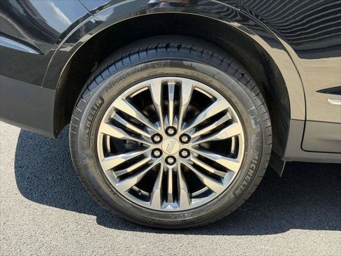 Used 2019 Cadillac XT5 Luxury AWD/4WD image 8
