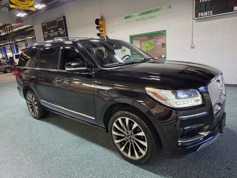 Used 2021 Lincoln Navigator Reserve w/ Luxury Package AWD/4WD image 4