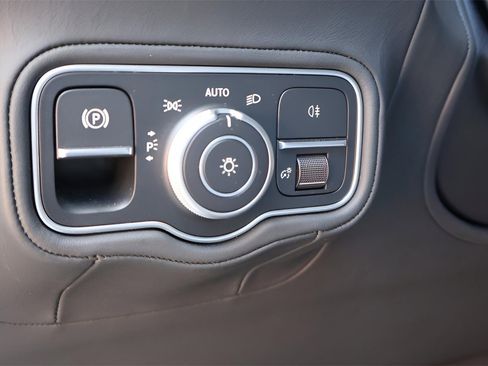 Used 2025 Mercedes-Benz G 63 AMG 4MATIC image 17