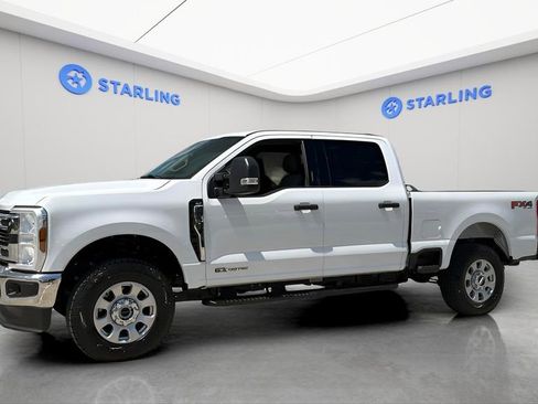 Used 2024 Ford F250 XLT w/ FX4 Off-Road Package AWD/4WD image 3