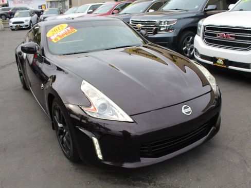 Used 2015 Nissan 370Z Coupe RWD image 8