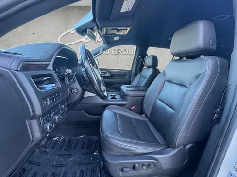 Used 2024 Chevrolet Tahoe Z71 w/ Luxury Package AWD/4WD image 19