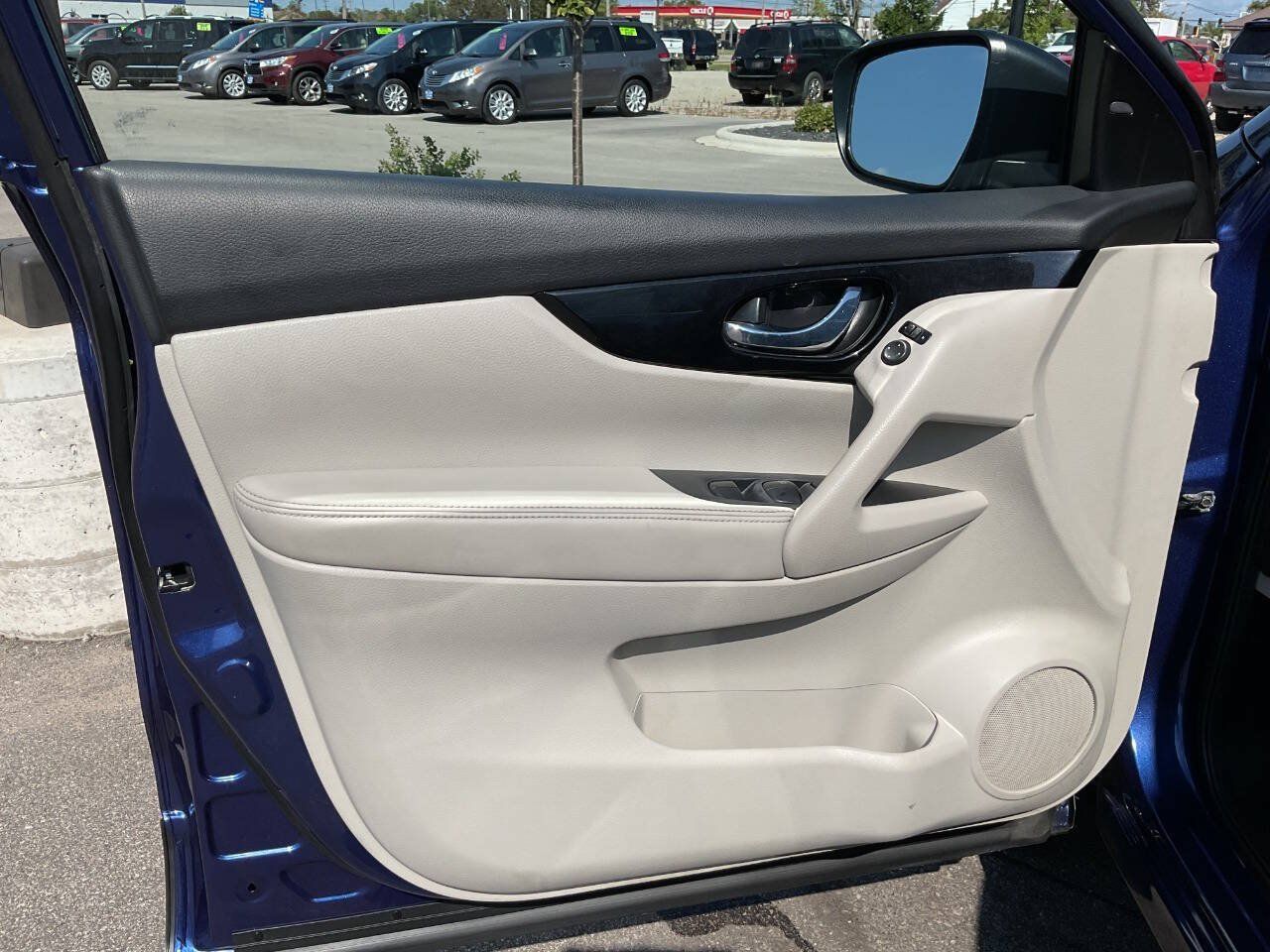 Used 2019 Nissan Rogue Sport SV FWD image 25