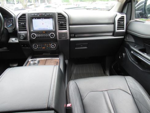 Used 2019 Ford Expedition Platinum AWD/4WD image 13