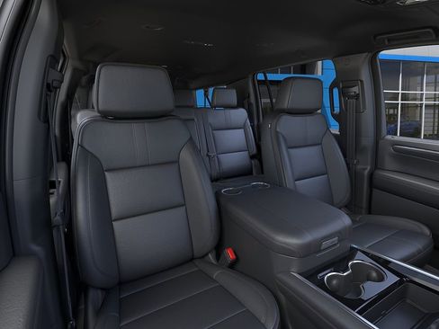 New 2026 Chevrolet Suburban RST image 16