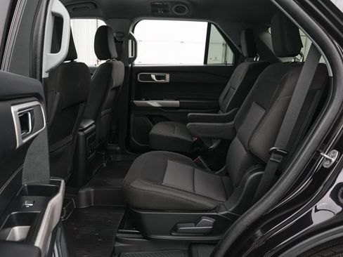Certified 2024 Ford Explorer XLT AWD/4WD image 18