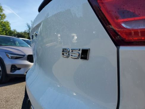 Used 2026 Volvo XC40 B5 Plus AWD/4WD image 8