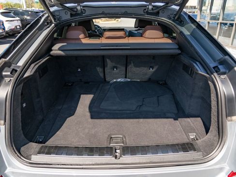 Used 2024 BMW X6 xDrive40i w/ Premium Package image 7