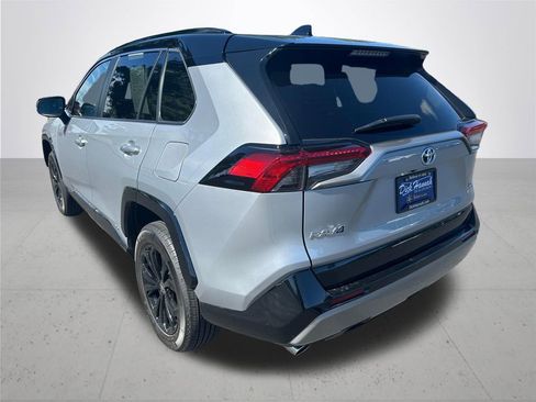 Used 2024 Toyota RAV4 XSE AWD/4WD image 9