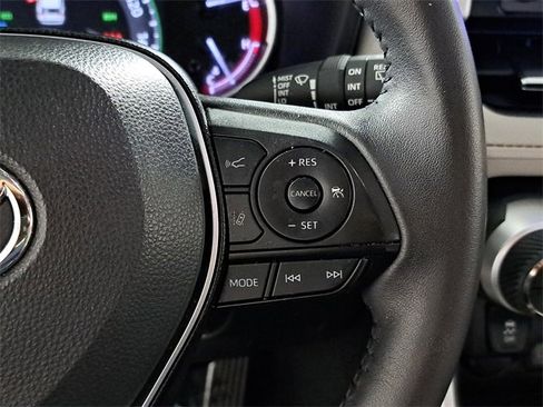 Used 2024 Toyota RAV4 XLE Premium image 25