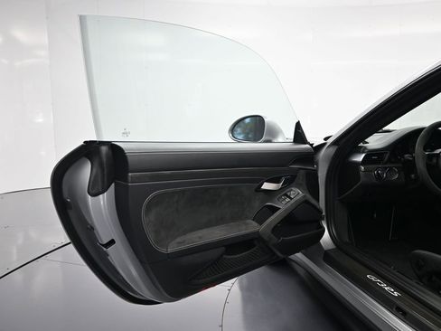 Certified 2019 Porsche 911 GT3 RS image 15