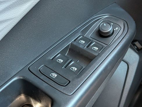 Used 2023 Volkswagen Taos S image 22