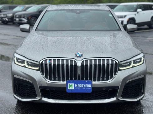Used 2020 BMW 750i xDrive w/ Executive Package AWD/4WD image 2