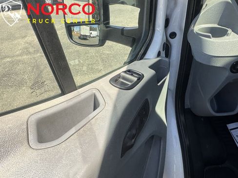 Used 2018 Ford Transit 250 138 RWD image 16