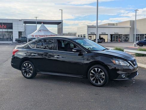 Used 2017 Nissan Sentra SR image 9