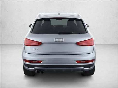 Used 2018 Audi Q3 2.0T Premium Plus w/ Premium Plus Package FWD image 6