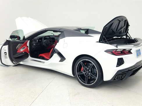 Certified 2024 Chevrolet Corvette Stingray Preferred Conv w/ Battery Protection Package image 12
