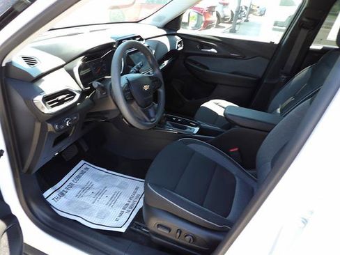 Used 2023 Chevrolet TrailBlazer LT w/ Convenience Package AWD/4WD image 14