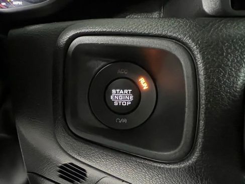 Used 2025 Jeep Wrangler Unlimited Sport AWD/4WD image 30