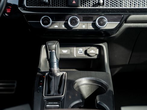 Used 2024 Honda Civic Sport image 29