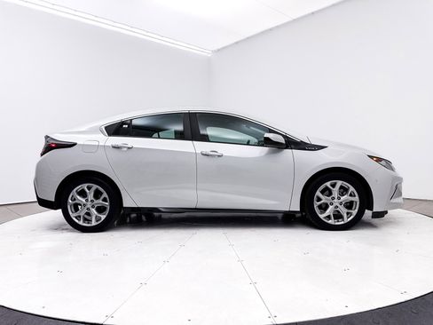 Used 2017 Chevrolet Volt Premier image 40