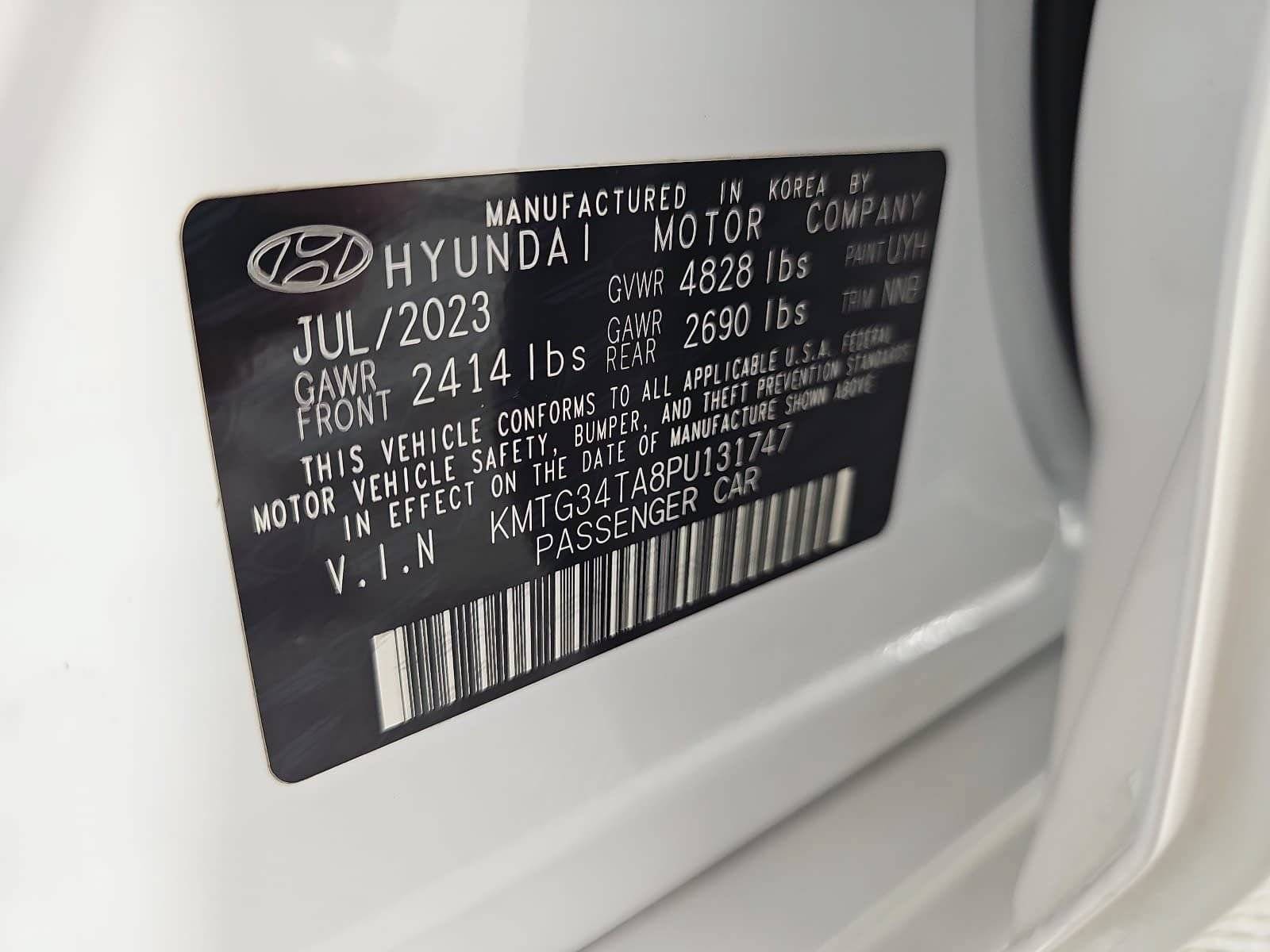 Used 2023 Genesis G70 2.0T AWD/4WD image 32