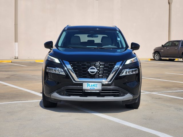 Used 2023 Nissan Rogue SV w/ SV Premium B Package FWD image 2