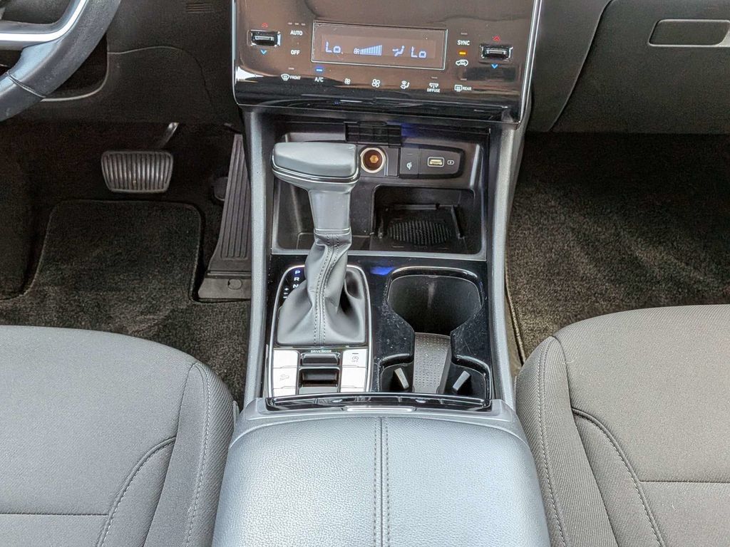 Certified 2022 Hyundai Tucson SEL w/ Convenience Package FWD image 22