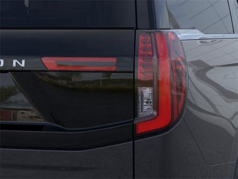 New 2025 Ford Expedition Platinum w/ Driver's Package image 21