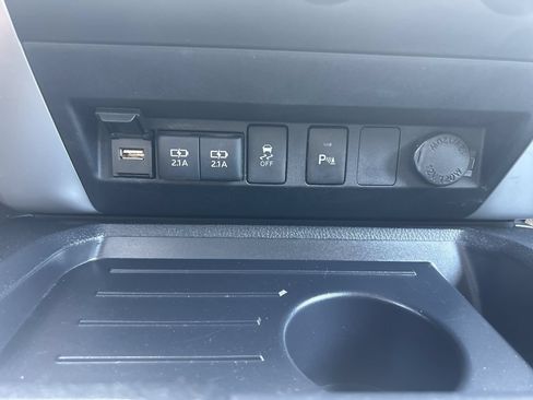 Used 2021 Toyota Tundra SR5 AWD/4WD image 35