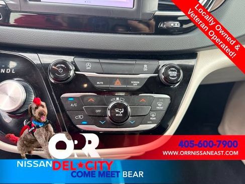 Used 2023 Chrysler Voyager LX FWD image 20