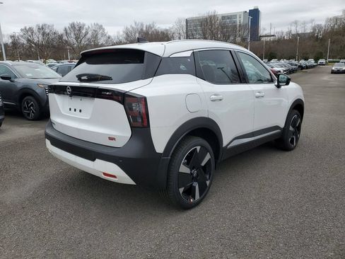 New 2026 Nissan Kicks SR FWD image 4