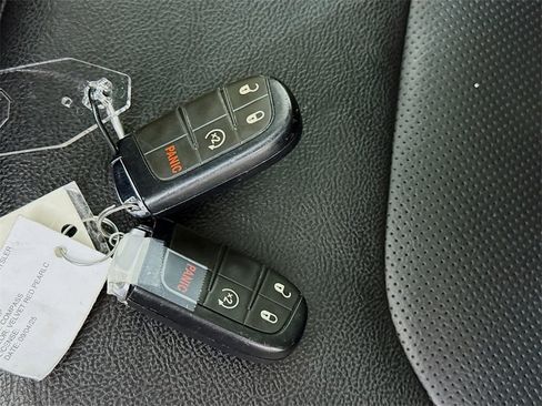 Used 2022 Jeep Compass Limited w/ Sun and Sound Group image 34