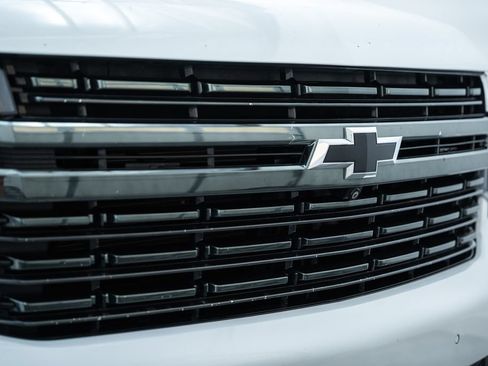 Used 2021 Chevrolet Tahoe RST w/ Luxury Package AWD/4WD image 15