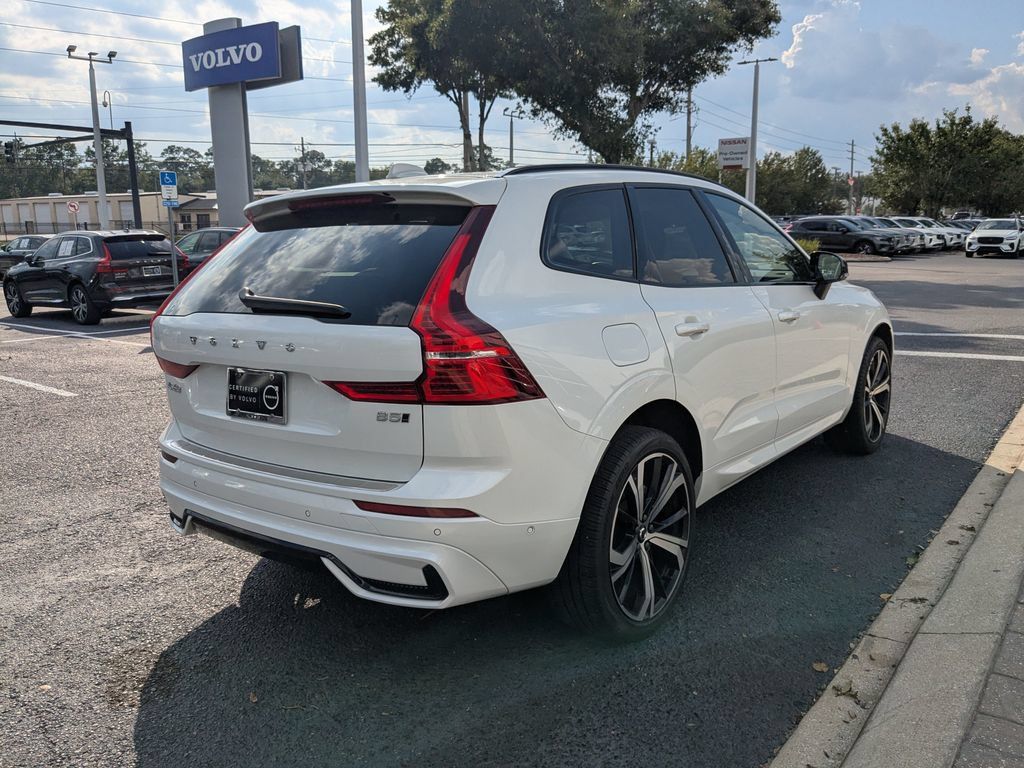 Certified 2024 Volvo XC60 B5 Ultimate w/ Protection Package Premier AWD/4WD image 6