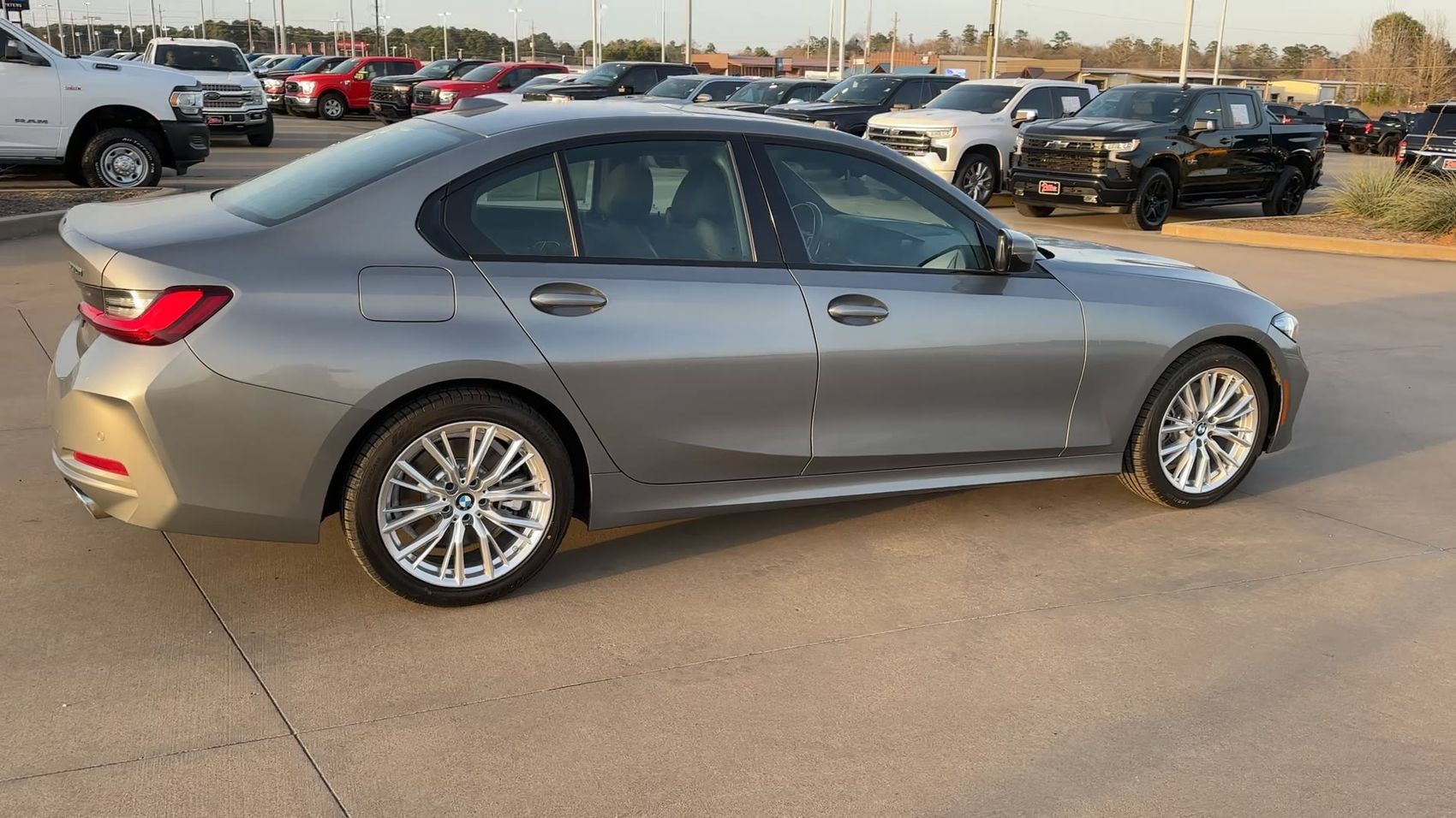 Used 2023 BMW 330i Sedan RWD image 9