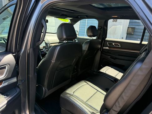Used 2017 Ford Explorer Limited AWD/4WD image 30