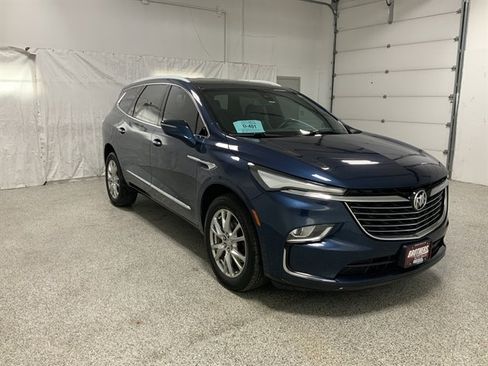 Used 2023 Buick Enclave Essence w/ Experience Buick Package AWD/4WD image 4