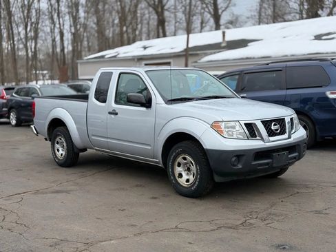 Used 2016 Nissan Frontier S image 4