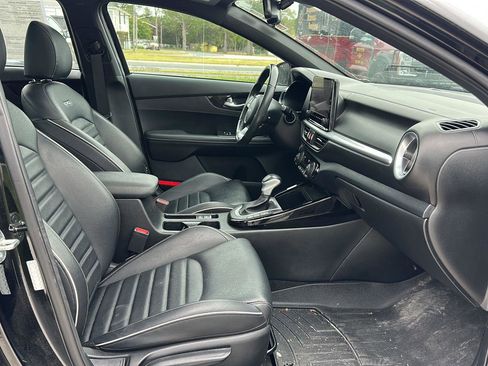 Used 2023 Kia Forte GT-Line w/ GT-Line Premium Package FWD image 12