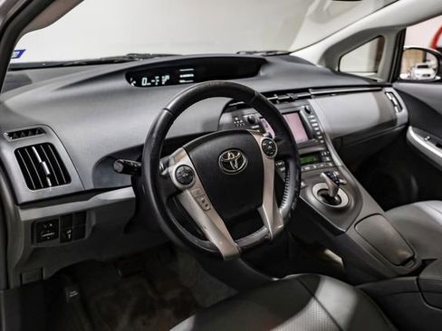 Used 2010 Toyota Prius Five image 3