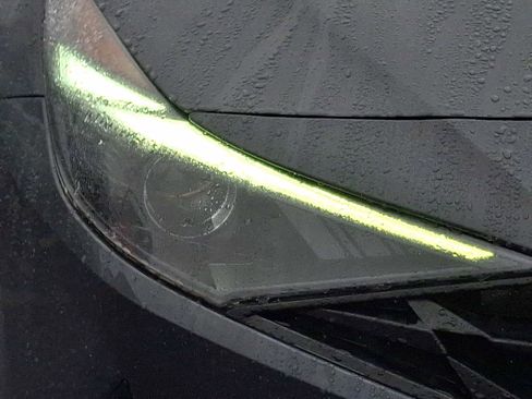 Used 2023 Hyundai Elantra SEL image 6