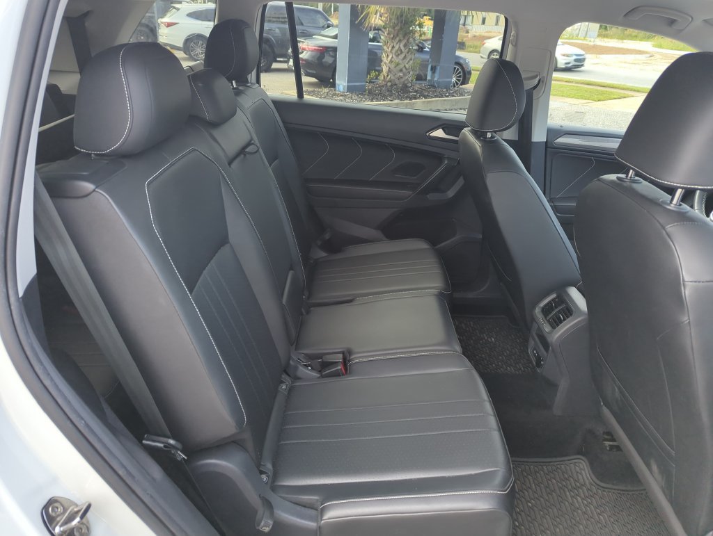 Used 2023 Volkswagen Tiguan SE FWD image 30