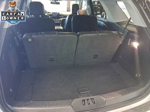 Used 2021 Ford Explorer Limited w/ Equipment Group 301A AWD/4WD image 18