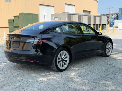 Used 2022 Tesla Model 3 RWD image 5