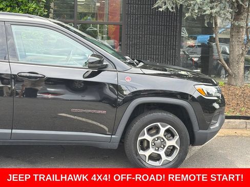 Used 2022 Jeep Compass Trailhawk w/ Trailhawk Convenience Group AWD/4WD image 23