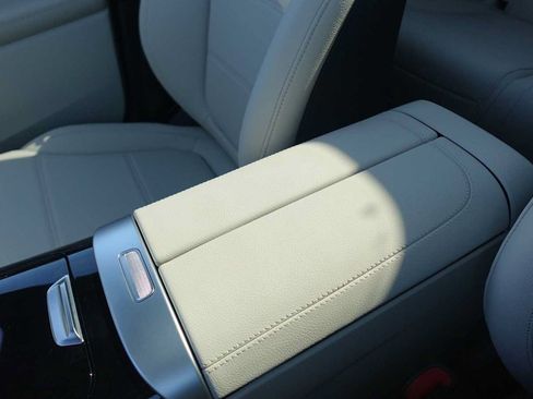 Used 2026 Mercedes-Benz GLC 300 4MATIC image 46