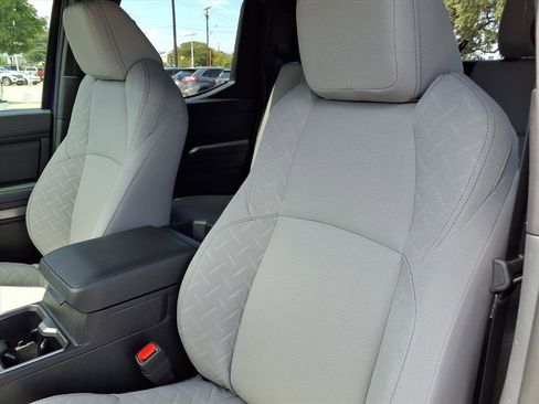 Certified 2025 Toyota Tacoma SR5 image 15